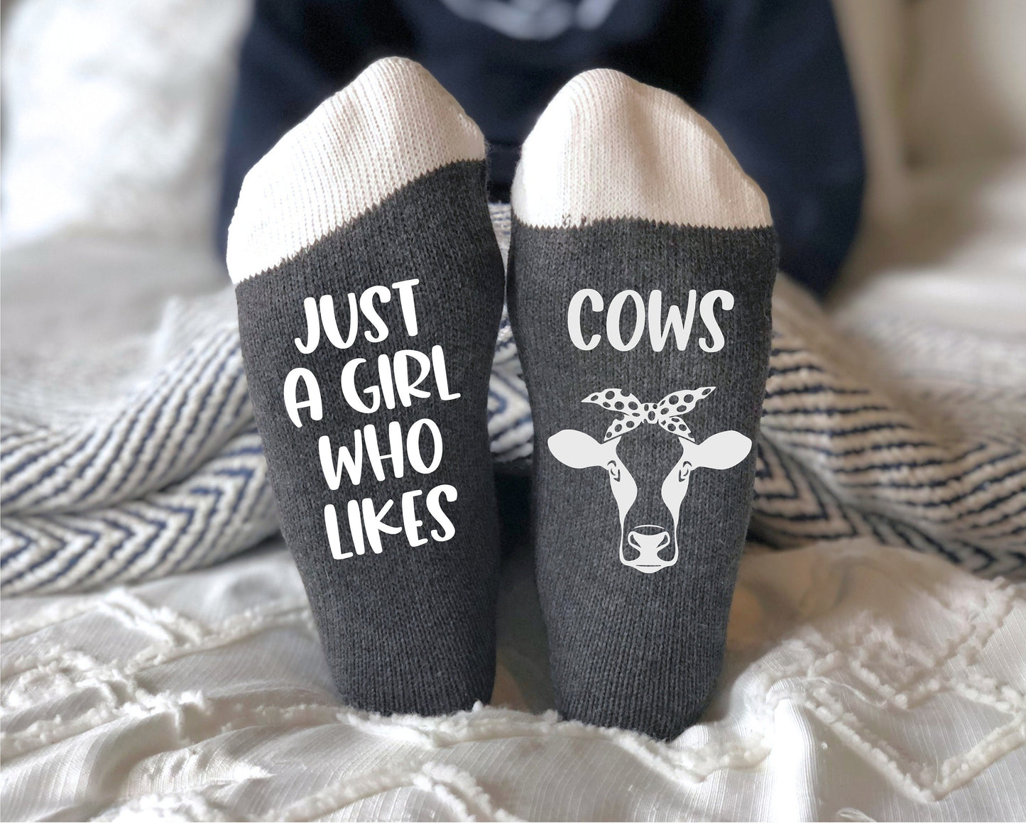 Juste une fille qui aime les chaussettes de vaches