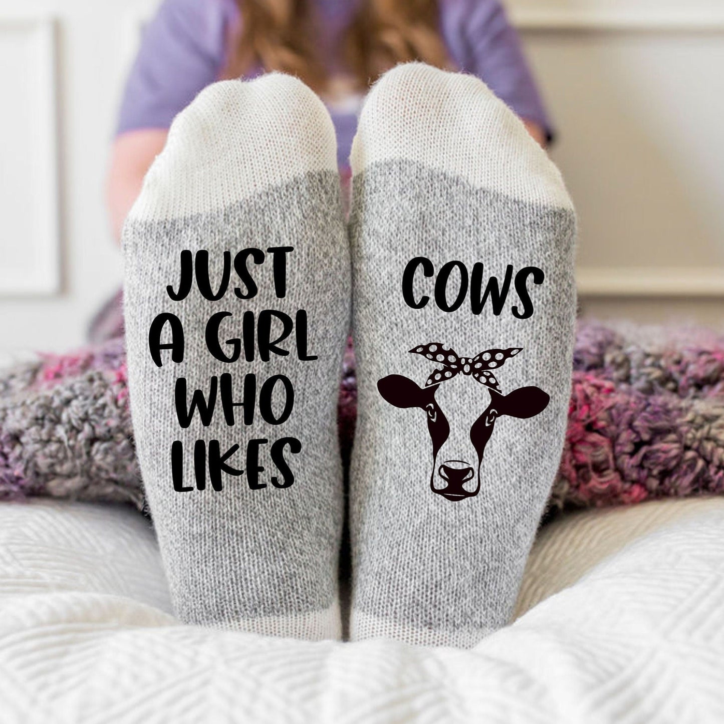 Juste une fille qui aime les chaussettes de vaches