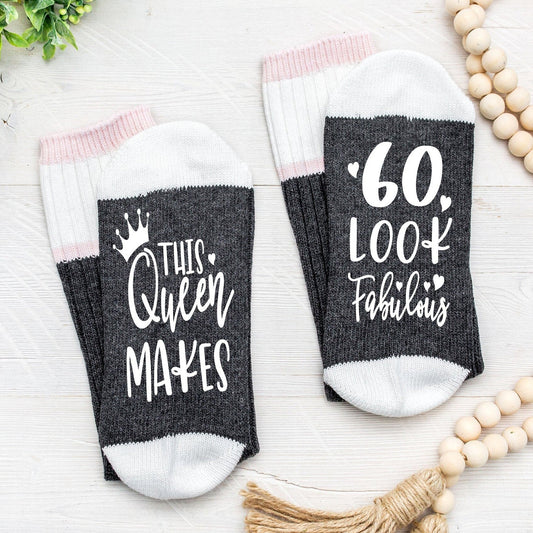Cette reine fait 60 superbes chaussettes